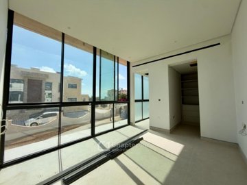 Detached Villa For Sale  in  Peyia