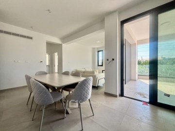 Apartment For Sale  in  Kato Paphos - Universal