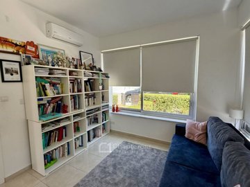 Detached Villa For Sale  in  Peyia - Coral Bay