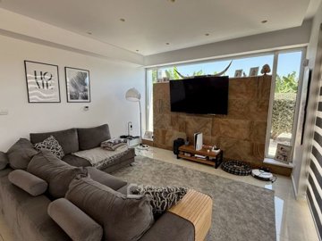 Detached Villa For Sale  in  Peyia - Coral Bay
