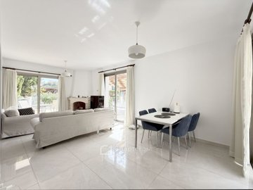 Detached Villa For Sale  in  Kato Paphos - Universal