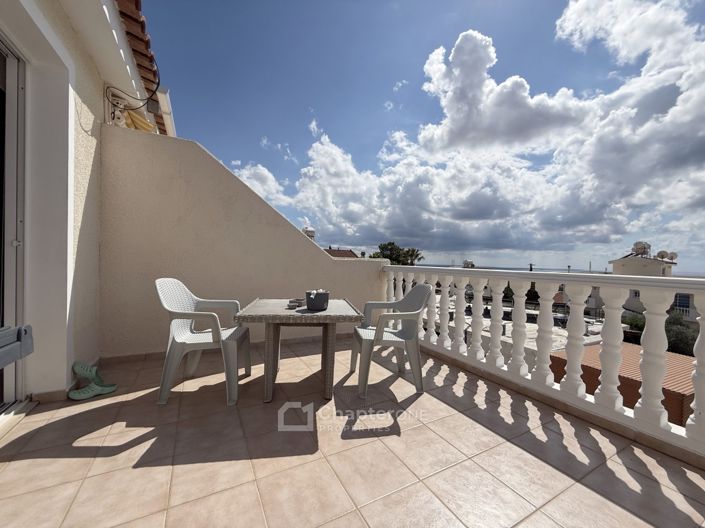Image No.8-2 Bed Townhouse for sale