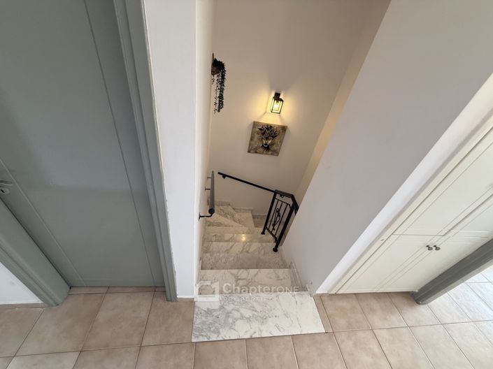 Image No.9-2 Bed Townhouse for sale