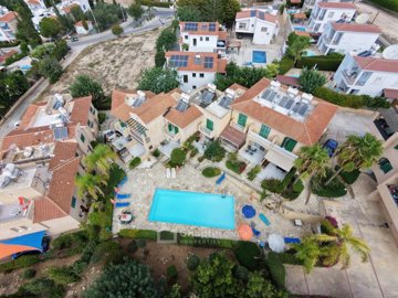 Townhouse For Sale  in  Peyia