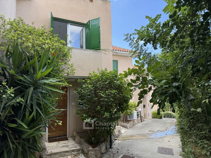 Image No.2-2 Bed Townhouse for sale
