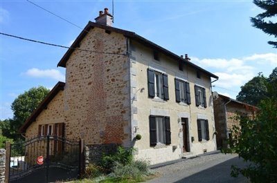 huis-met-schuur-en-zwembad-en-9000-mlarge
