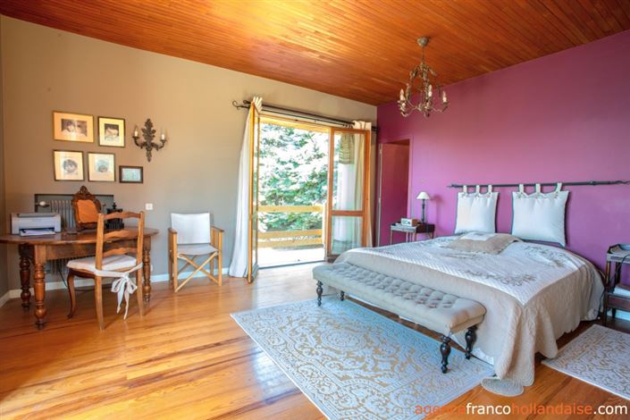 Image No.10-5 Bed House for sale