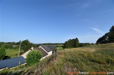 boerderij-met-bijgebouwen-en-4-hectare-11larg