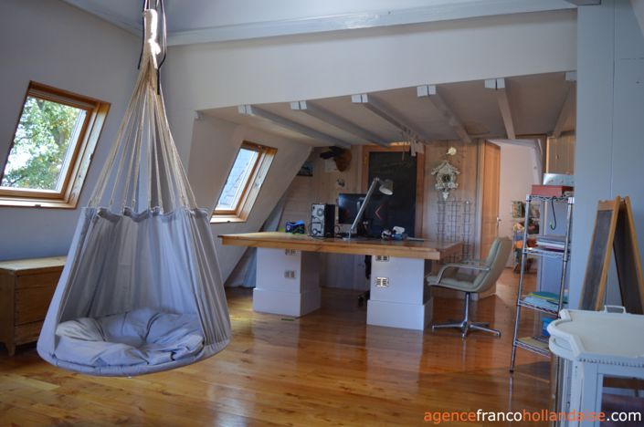 Image No.28-4 Bed Property for sale