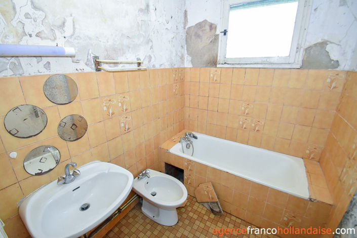 Image No.8-3 Bed House for sale