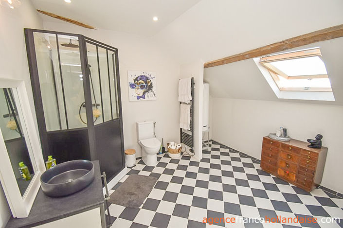 Image No.23-5 Bed House for sale