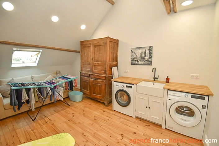 Image No.24-5 Bed House for sale