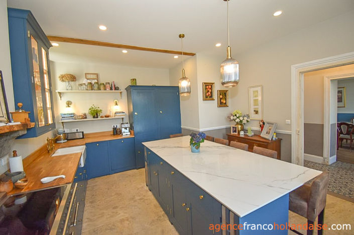 Image No.4-5 Bed House for sale