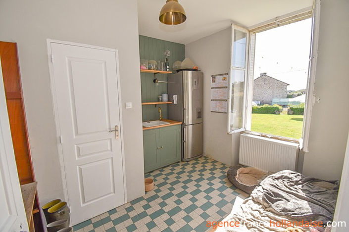 Image No.9-5 Bed House for sale