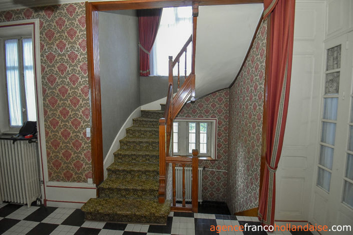 Image No.10-5 Bed House for sale