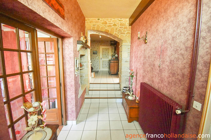 Image No.3-6 Bed House for sale