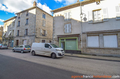 1 - Eymoutiers, Maison