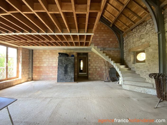 Image No.11-15 Bed House for sale
