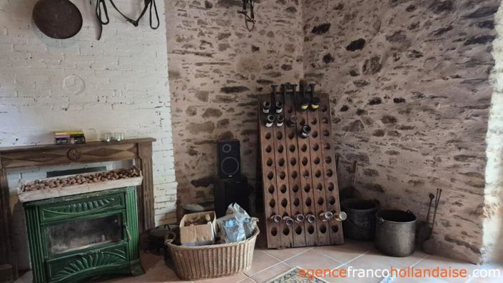 Image No.12-2 Bed House for sale