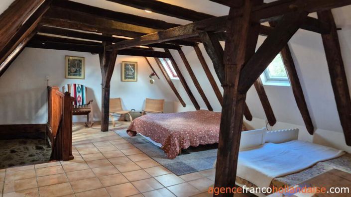 Image No.13-2 Bed House for sale