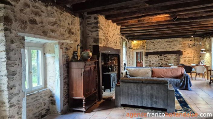 Image No.5-2 Bed House for sale