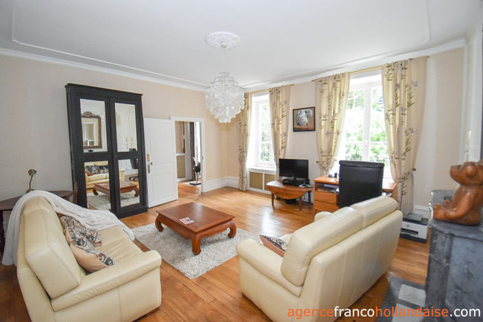 Image No.30-8 Bed House for sale