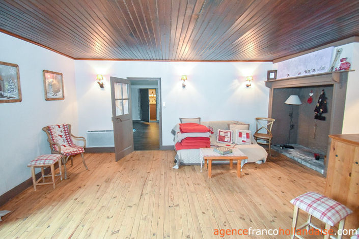 Image No.61-8 Bed House for sale