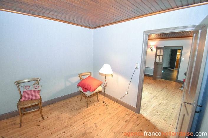 Image No.64-8 Bed House for sale