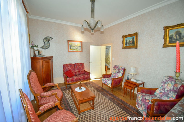 Image No.8-5 Bed House for sale