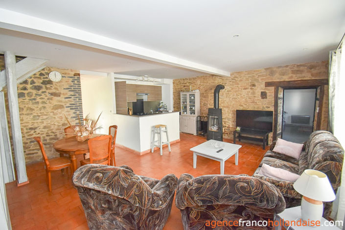 Image No.17-8 Bed Commercial for sale