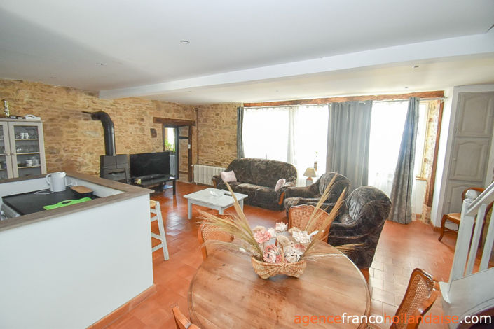 Image No.18-8 Bed Commercial for sale