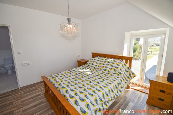 Image No.19-4 Bed House for sale