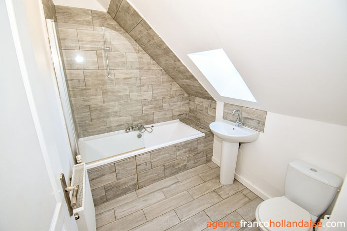 Image No.25-4 Bed House for sale