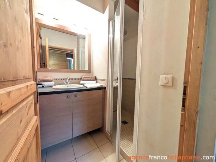 Image No.16-5 Bed House for sale