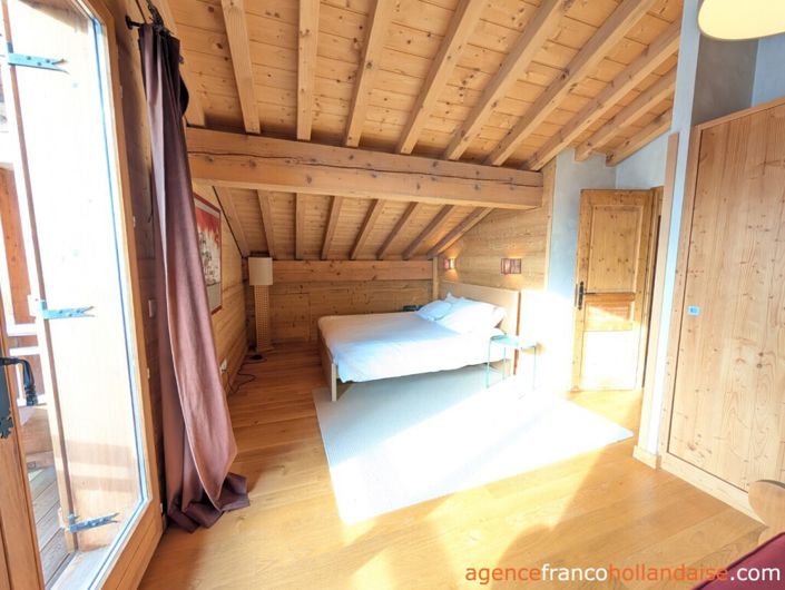 Image No.20-5 Bed House for sale