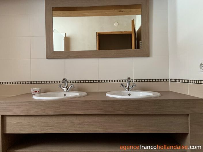 Image No.26-5 Bed House for sale