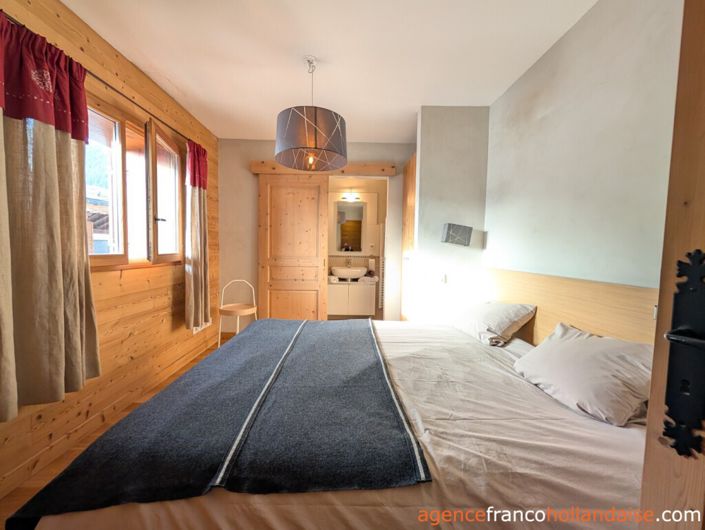 Image No.28-5 Bed House for sale