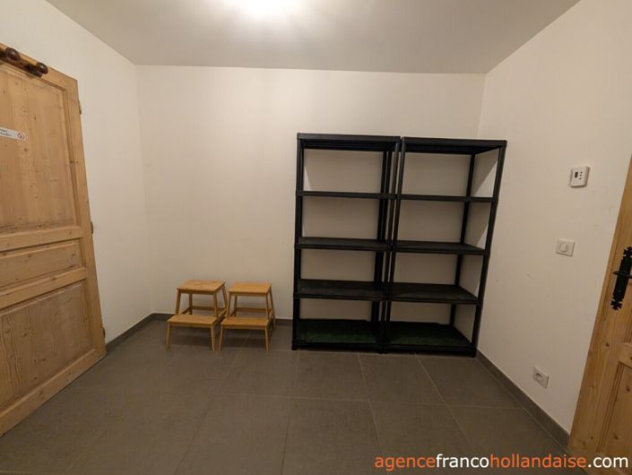 Image No.31-5 Bed House for sale