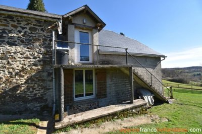 huis-met-gite-en-terras-met-super-uitzicht-16