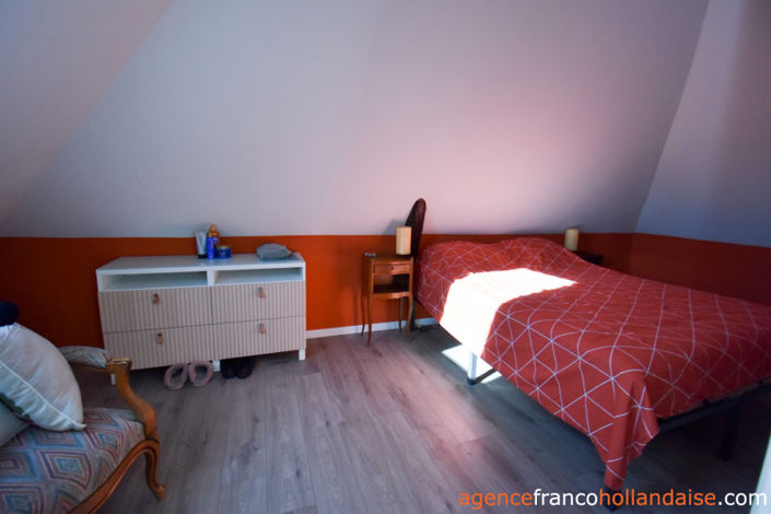 Image No.17-3 Bed House for sale