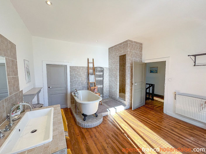 Image No.16-3 Bed House for sale