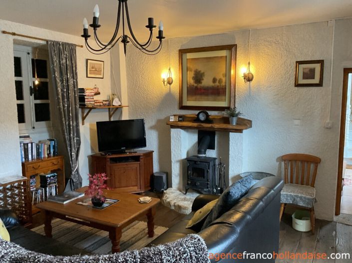 Image No.26-6 Bed House for sale