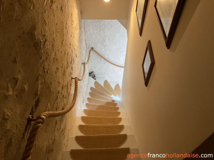 Image No.30-6 Bed House for sale