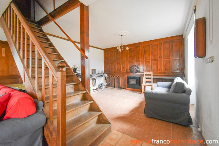 Image No.10-3 Bed House for sale