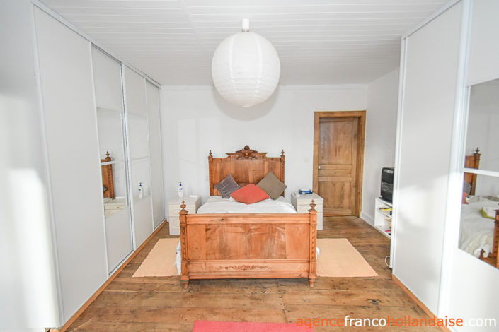 Image No.12-3 Bed House for sale