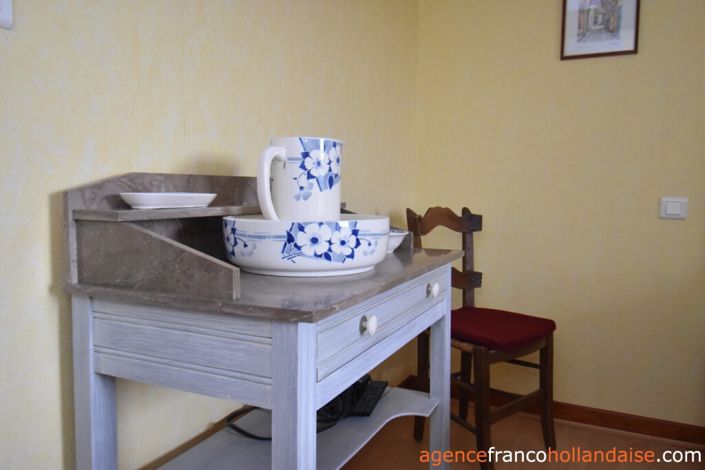 Image No.17-4 Bed House for sale