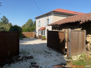 domein-met-3-woningenlarge
