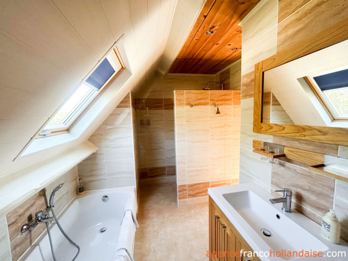 Image No.22-3 Bed House for sale