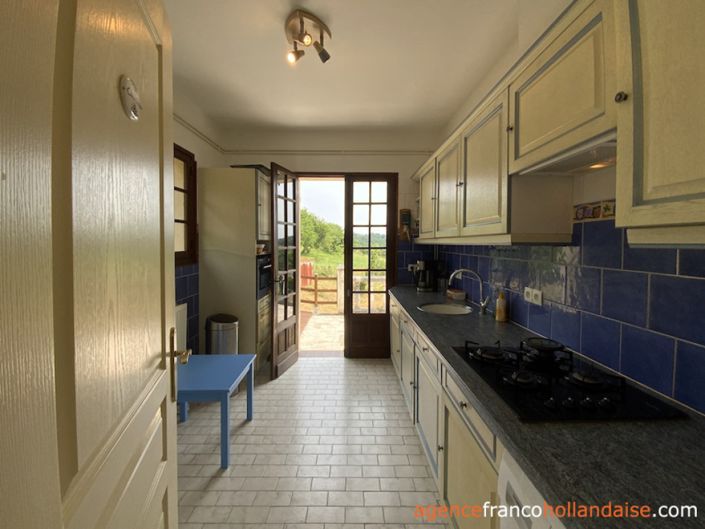 Image No.3-3 Bed House for sale