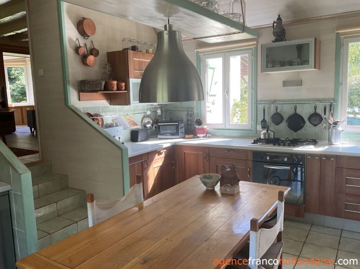 Image No.8-2 Bed House for sale